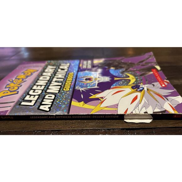 Legendary and Mythical Guidebook: Super Deluxe Edition (Pokémon) - Picture 2 of 11